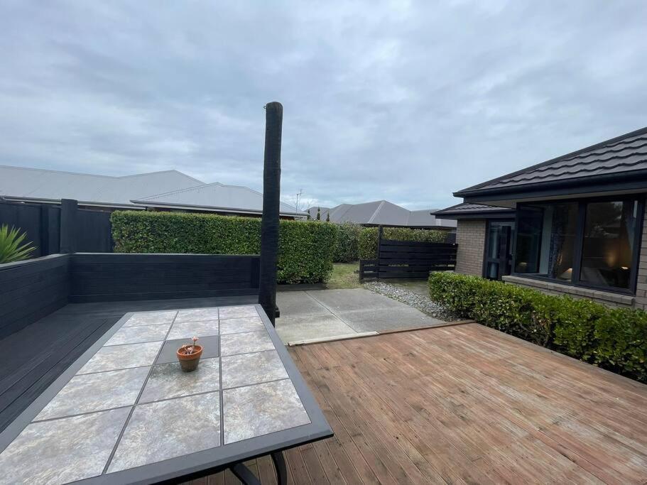 Spacious 4 Bed Family Home Christchurch Eksteriør billede
